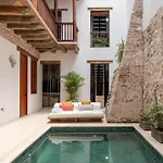 Voilá Getsemani by Huespedia Hotels