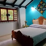 Habitacion Con Bano Privado En El Corazon De Manga