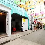 Casa Bruna, Aldaba Selection