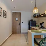 De La Cruz Studio Apartments