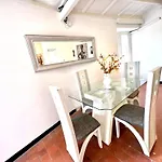 Lovely Duplex With Balcony!