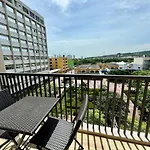 Trendy Loft In Old City - Rooftop Pool