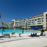 U-Go Baia Kristal: Oasis Moderno En Cartagena