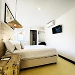 Auaecoco Hotel