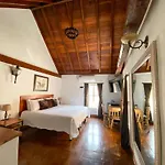 Life Is Good Cartagena Hostel
