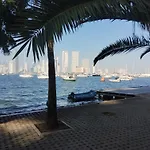 Alojamiento Familiar A Pocos Pasos De La Hermosa Bahia De Manga