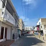 Casa Alojamiento Entero - Cerca Al Castillo San Felipe