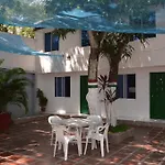 Hotel Vargas Airport