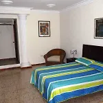 Tom Suites