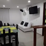 Moderno Apartamento Frente al Mar