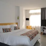 Hlu Hoteles