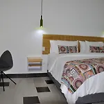 Hlu Hoteles