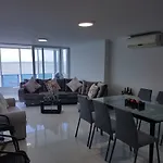 Espectaculares Vistas, Edificio Nautilus, Barrio El Laguito.