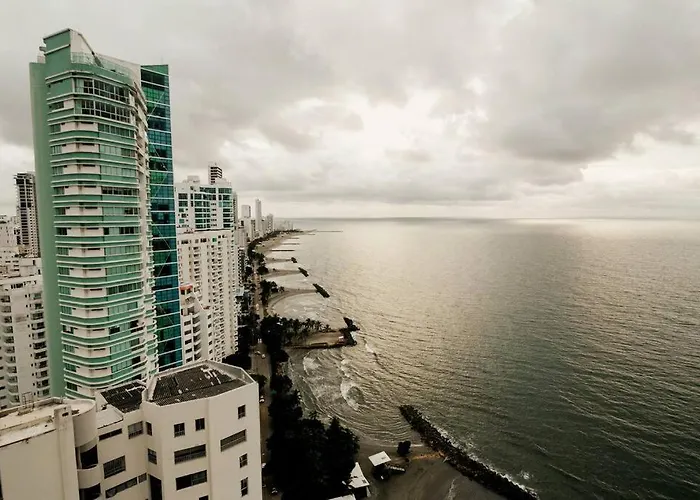Beautiful Beachfront Apt In Bocagrande Cartagena
