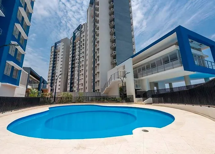 Hermoso Apartamento con piscina, jacuzzi y sauna dentro de Conjunto