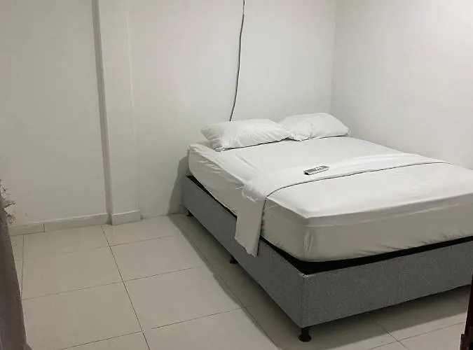 Alojamiento Casa Blanca , A 5 Min Del Aeropuerto Y Playas !