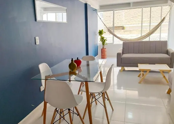 Apartamento Marbella - En Edificio Frente A La Playa Cerca Al Centro Historico