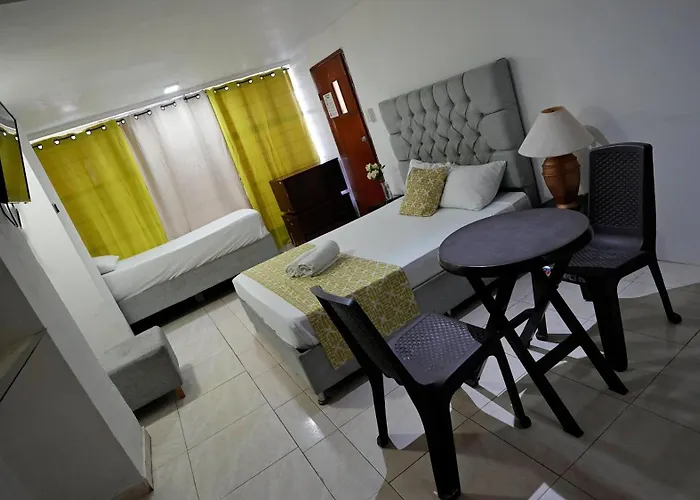 Estudio Con Entrada Independiente Laguito 1