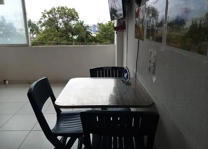 Habitacion Privada, En Apartamento Compartido Solo Con La Propietaria.