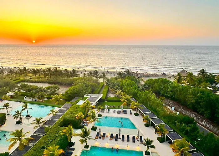 Exclusivo Resort Frente Al Mar, Playa Privada, Piscinas