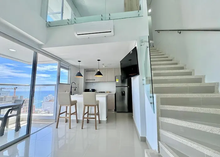Espectacular Duplex En Bocagrande Con Vista Al Mar Y La Bahia