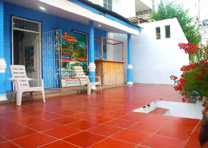 Hosting And Travel Services 420