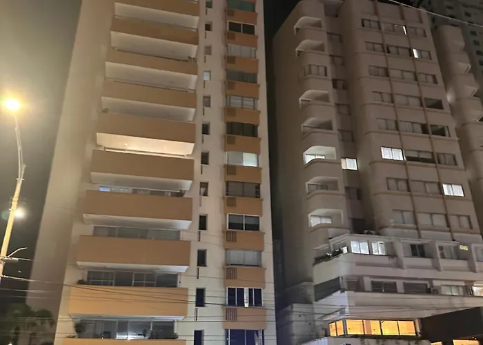 En Bocagrande Lindo Apartamento De Dos Alcobas Y De Tres