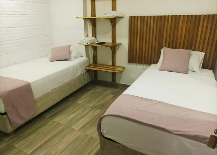 Hostal Catalleya