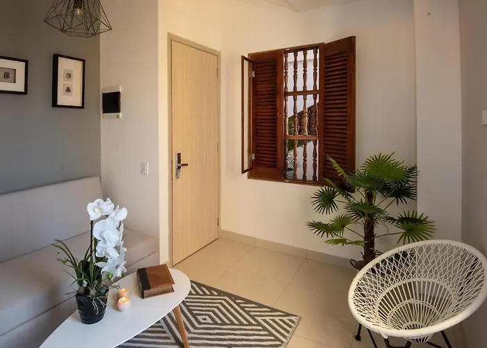 Ganem Lifestyle Suites By Huespedia
