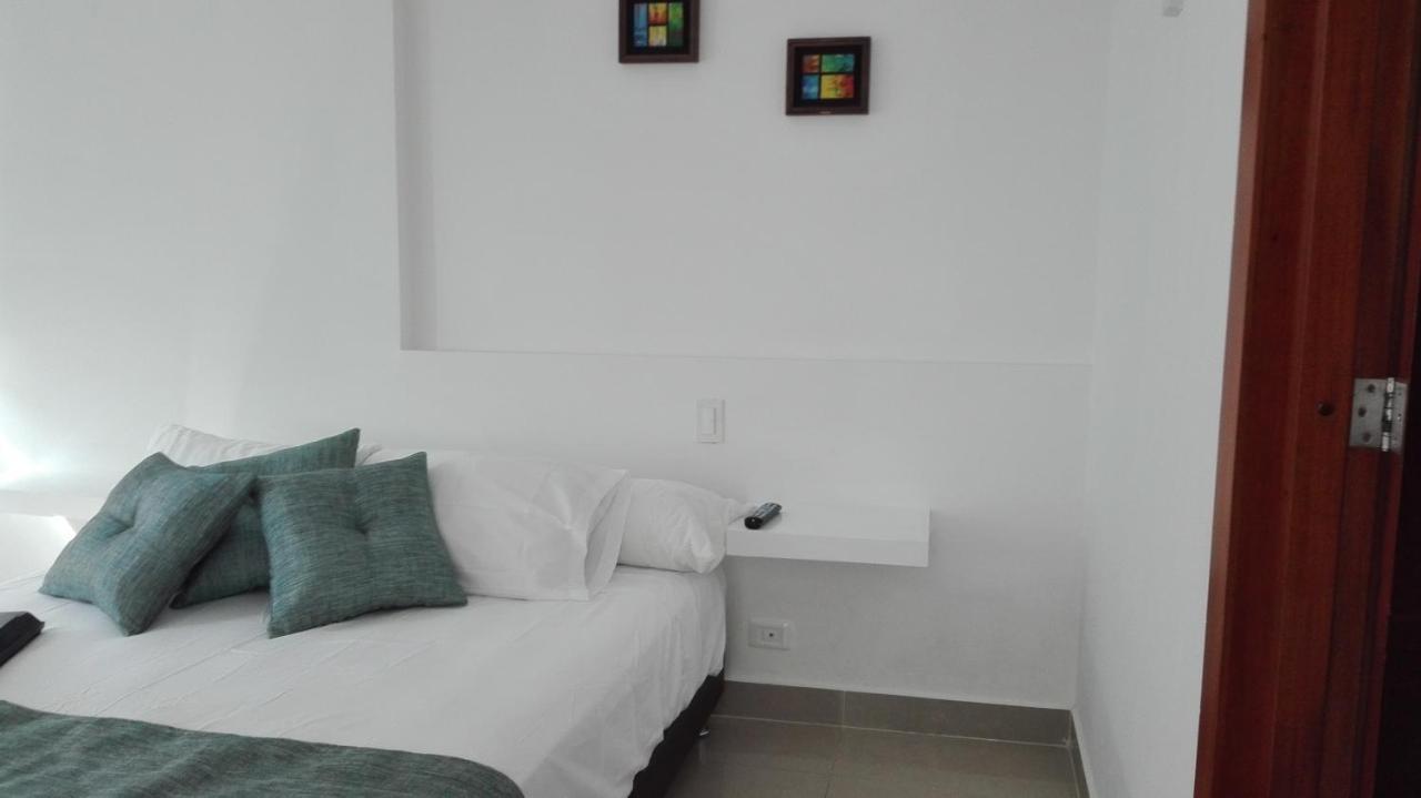 Apto Frente Al Mar Bocagrande Apartamento *