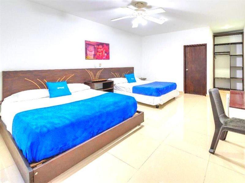 Máshoteles Astrasuite 427 Hotel 3*