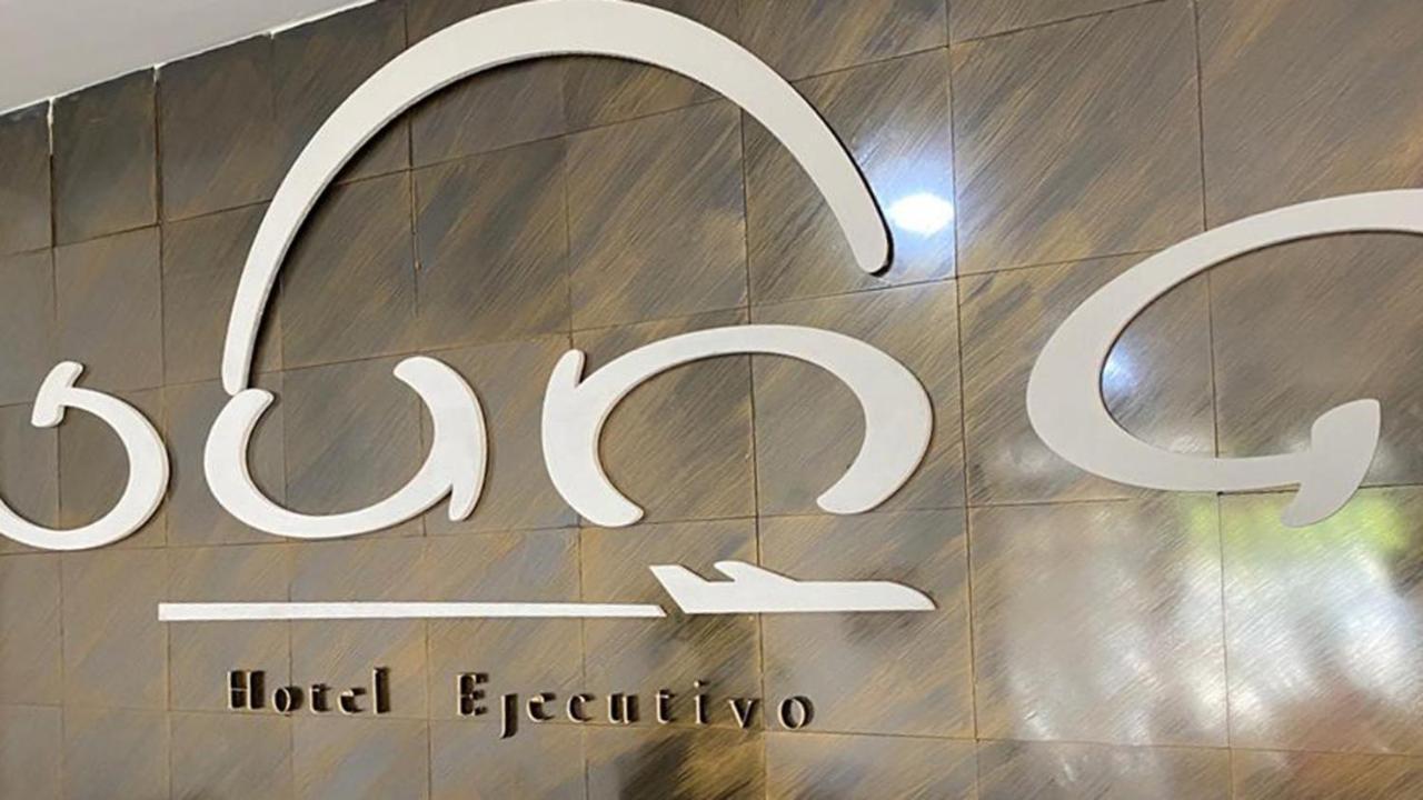 Ejecutivo Juna Aeropuerto *