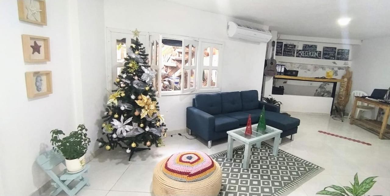 El Chiringuito Hostal *