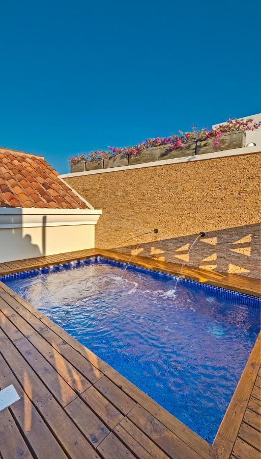 Lunalá Boutique 4*