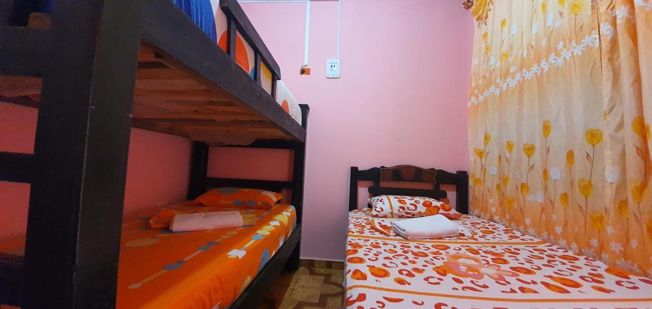 Happy Day Hostal *