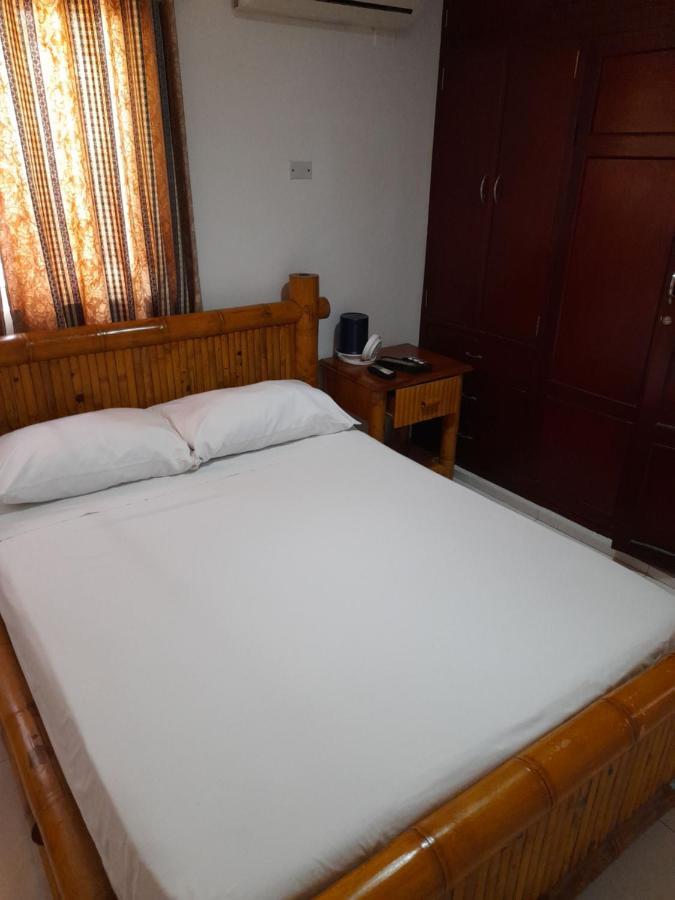 Airport Bed and breakfast Cartagena