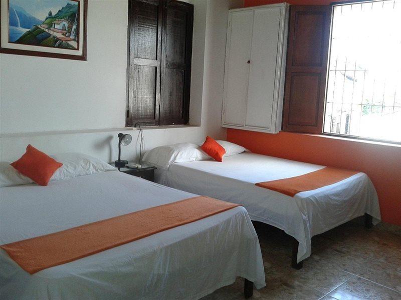 Pedregal 3*