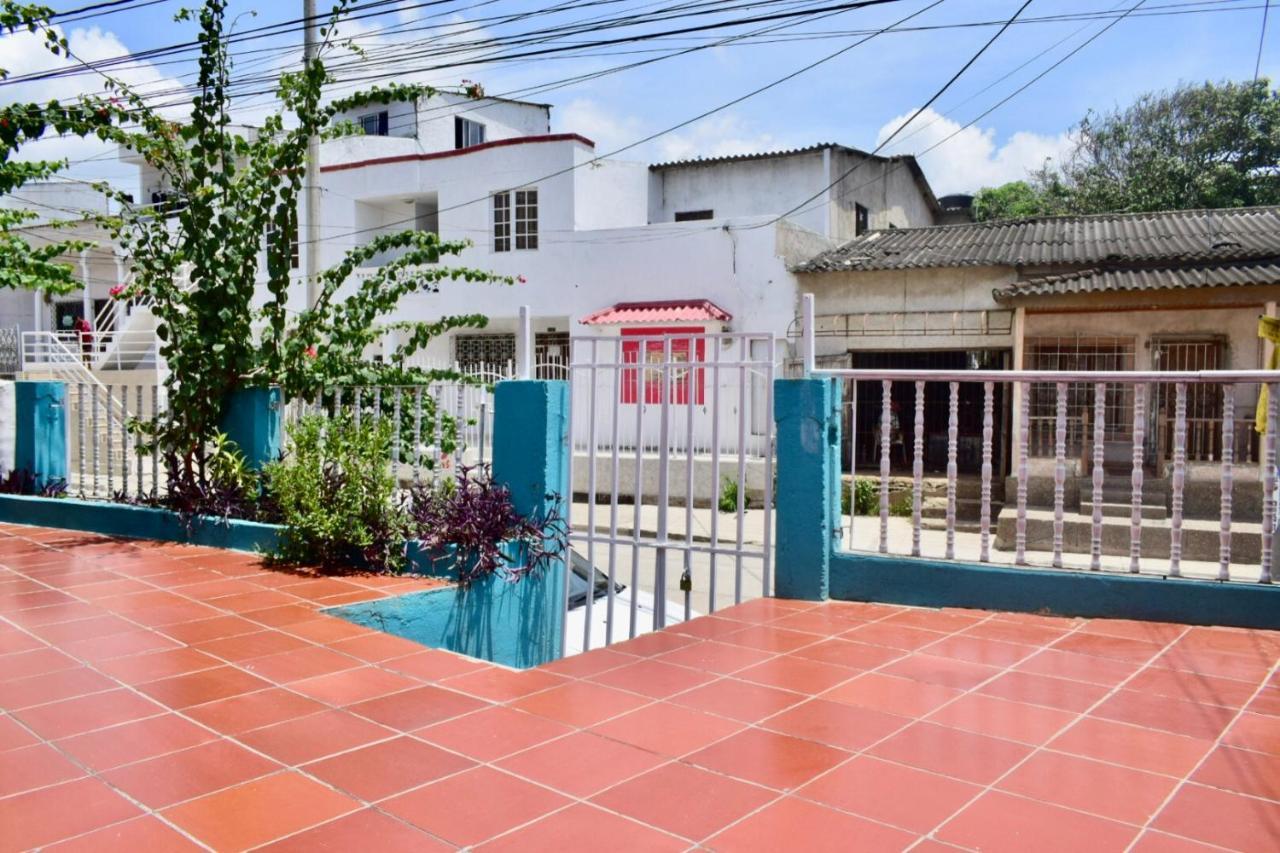 Hosting And Travel Services 420 Hostal