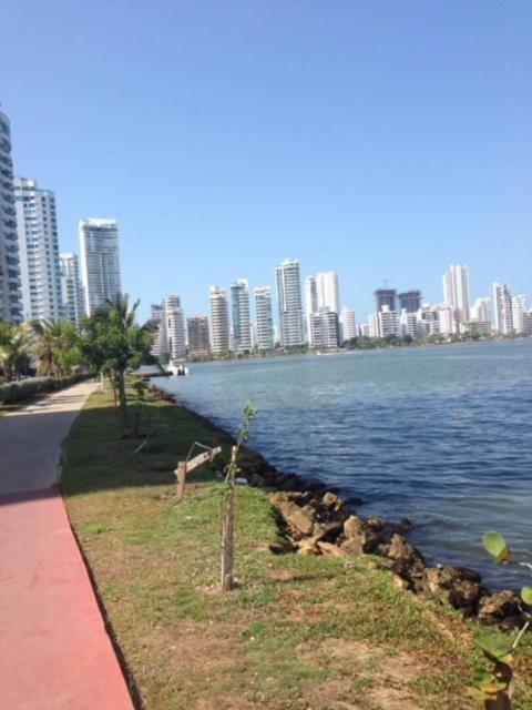 Sol, Arena, Y Mar Bocagrande * Cartagena