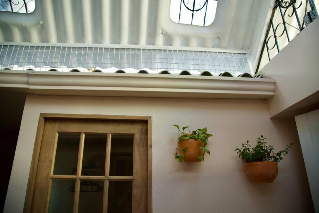 Great Location ! 4 Bedroom In The Heart Of *
