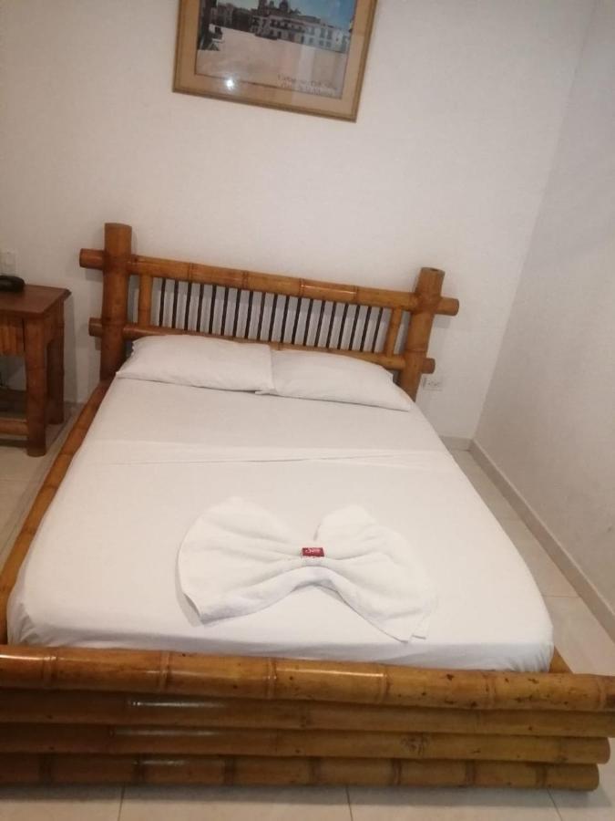 Airport Bed and breakfast