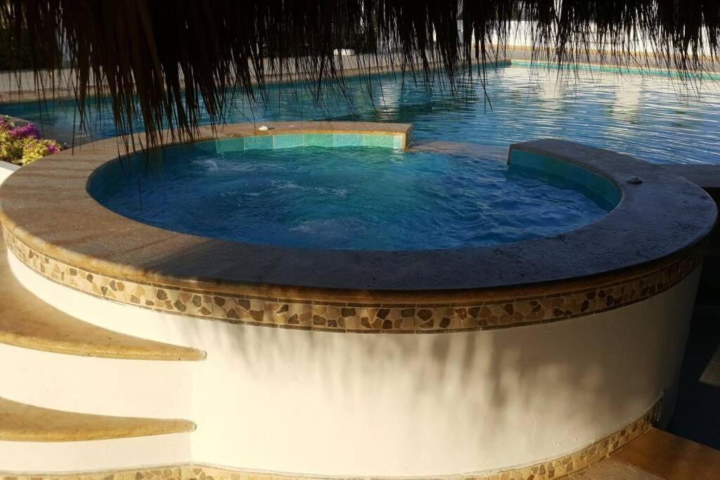 Camatajua Baru House, Casa Con Playa En Isla Baru Villa *