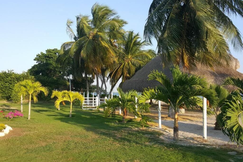 Camatajua Baru House, Casa Con Playa En Isla Baru Cartagena