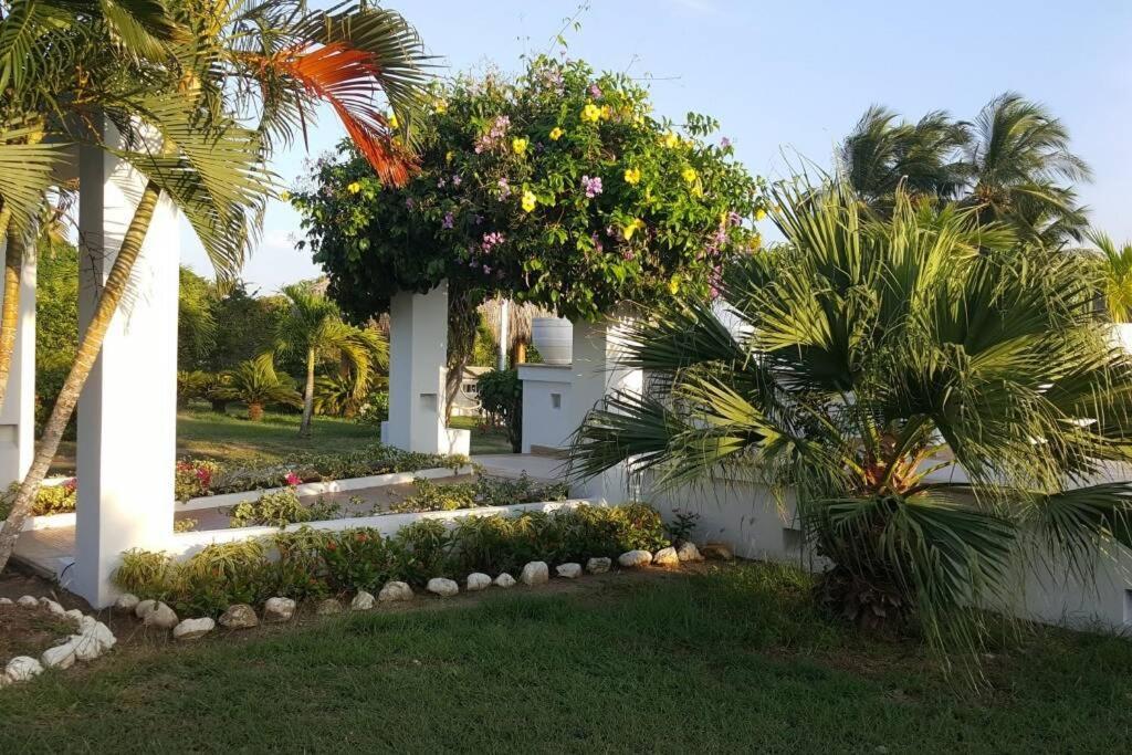 Villa Camatajua Baru House, Casa Con Playa En Isla Baru Cartagena
