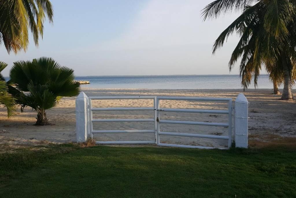 Camatajua Baru House, Casa Con Playa En Isla Baru * Cartagena