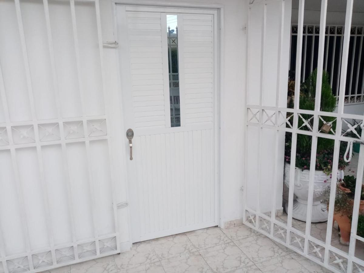Cerca De La Universidad Del Sinu Apartamento
