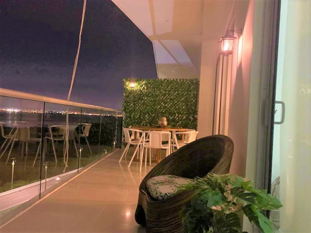 Hermoso Apartamento: Beachfront Comfort With Direct Access * Cartagena