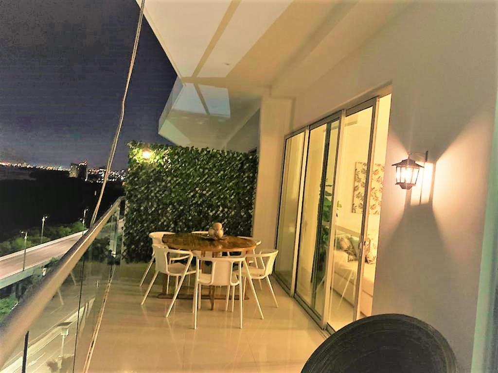 Apartment Hermoso Apartamento: Beachfront Comfort With Direct Access Cartagena