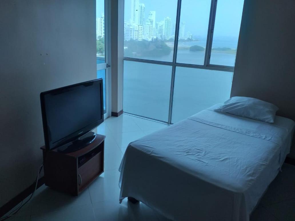 Apartamento Apto frente al mar, El Laguito, Entire apartment beachfront