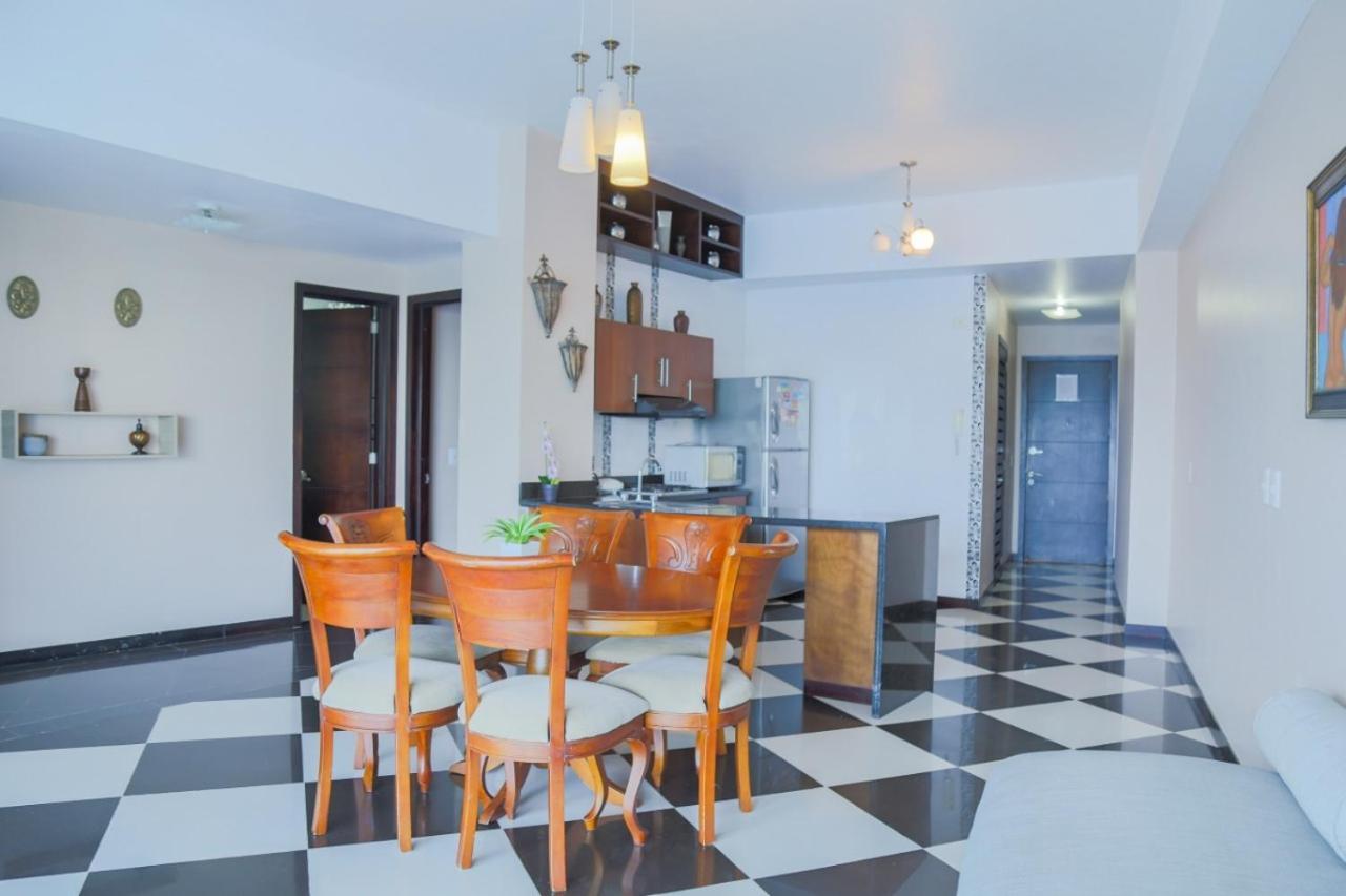 Apto frente al mar, El Laguito, Entire apartment beachfront Apartamento